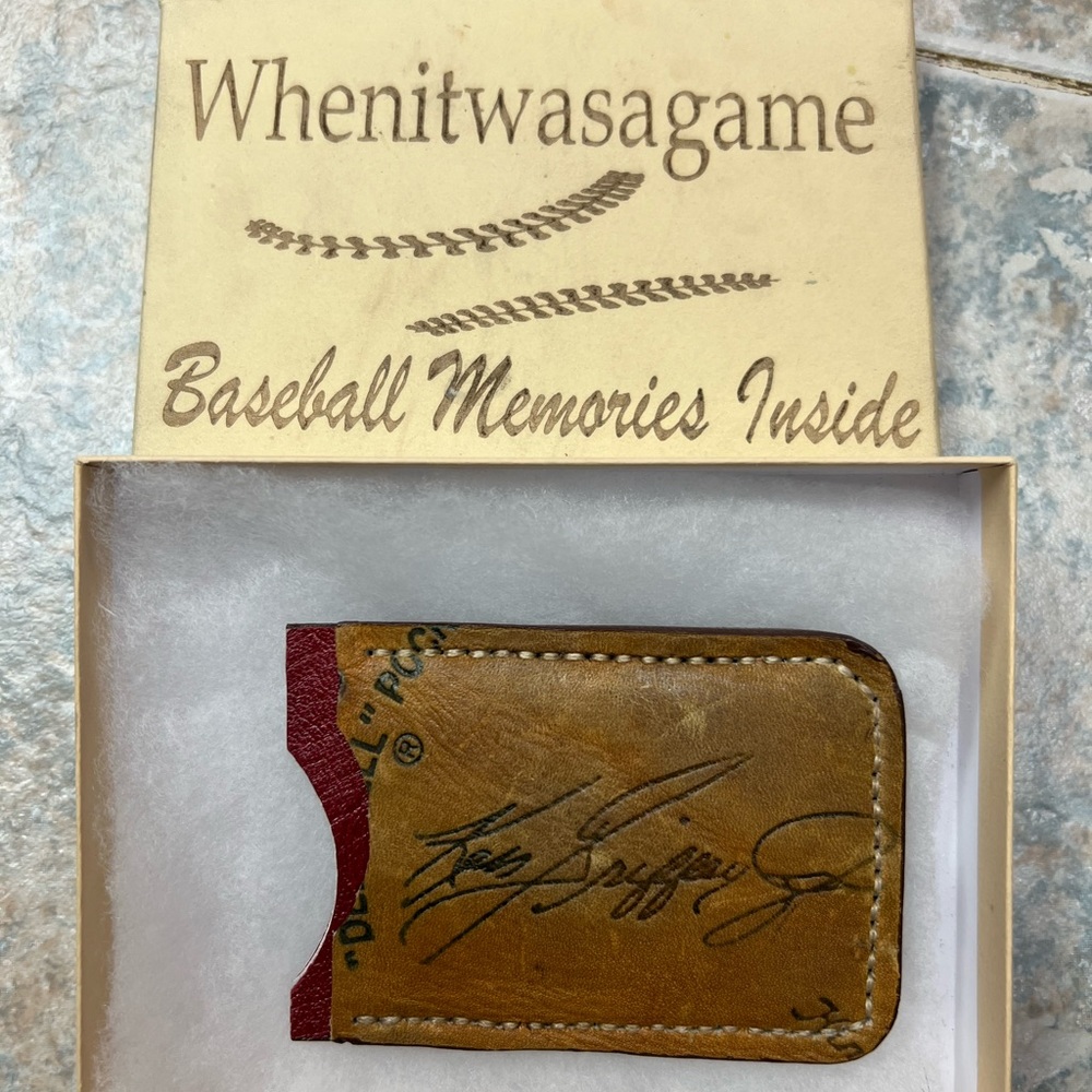 Ken Griffey Jr. Card & Money Wallet